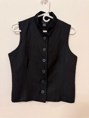 Vintage Y2K LIMITED Black Sleeveless Stand-Collar Button Front Top